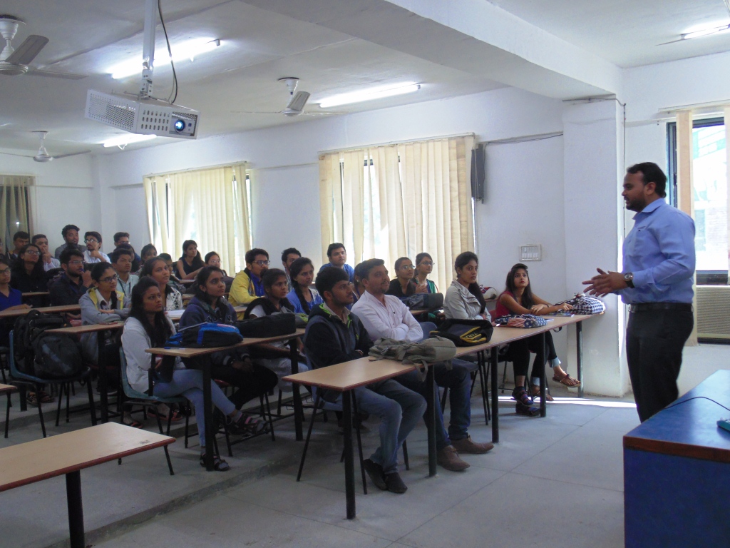 Guest Lecture – Technical Head at Institute of Advance Network Technology (IANT) – Mr. Tausif Sheikh – 8th February, 2017 – Corporate Resource Cell